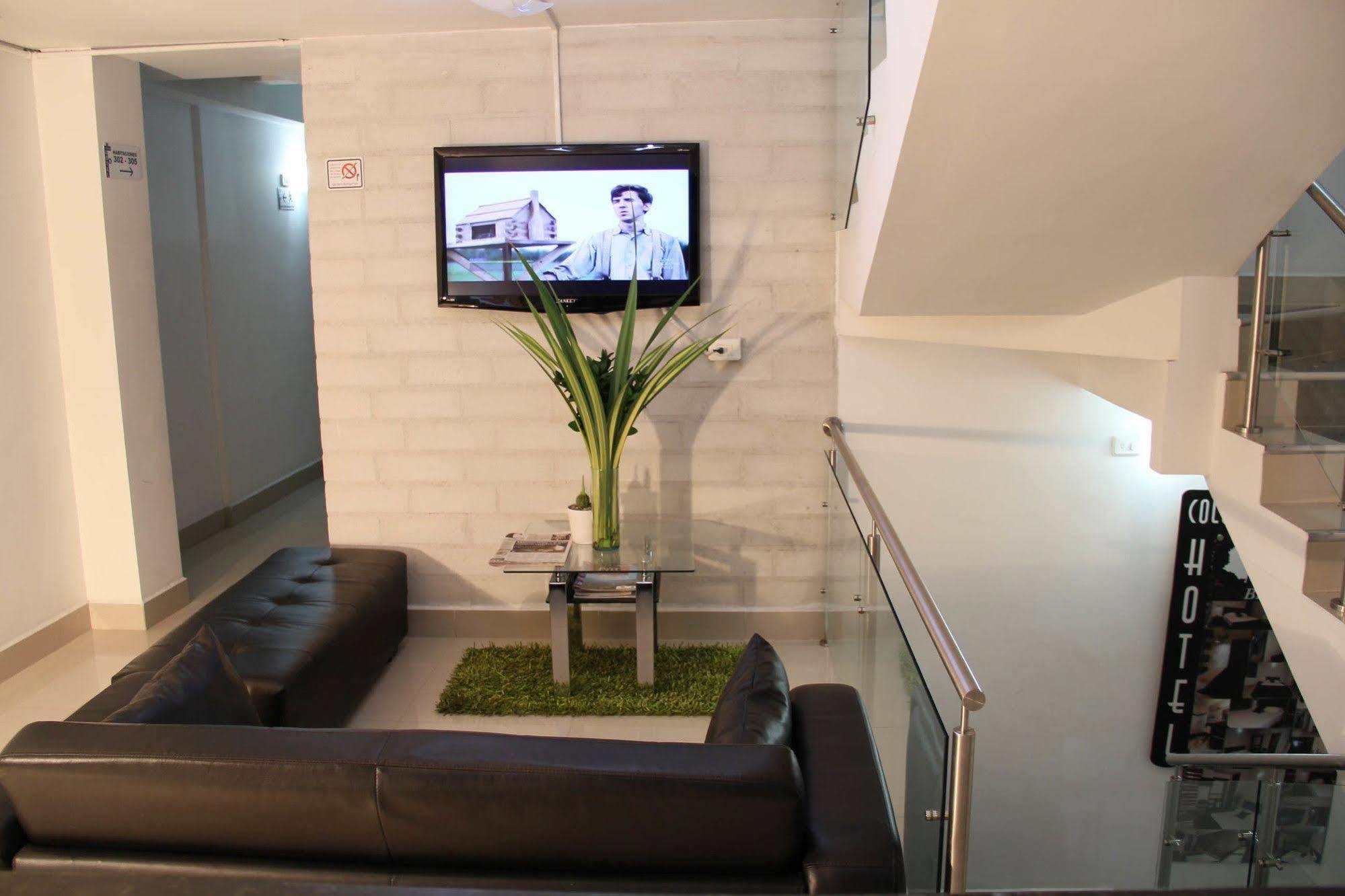 Ayenda 1254 Mi Colombia Hotel Medellin Ngoại thất bức ảnh